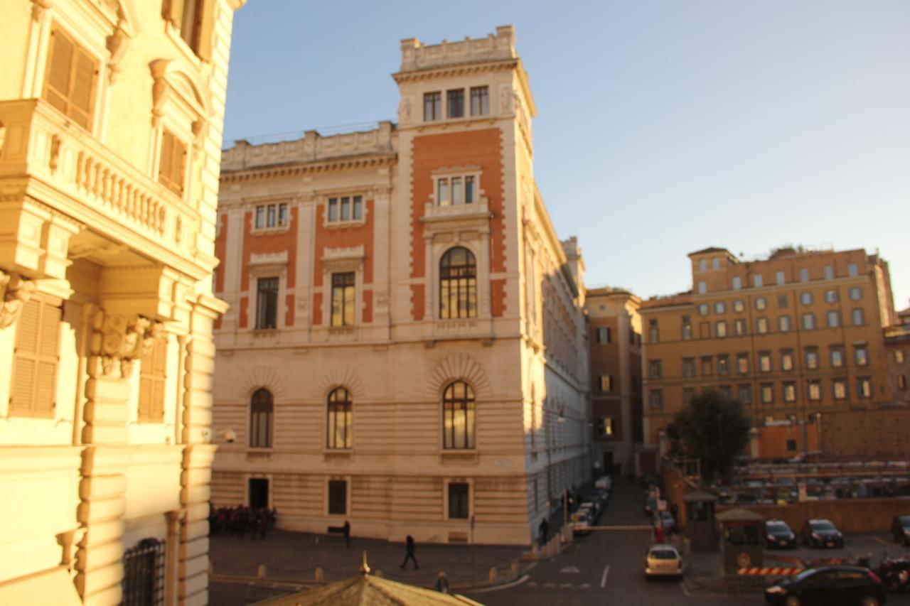 Abagnale Home Montecitorio Roma Exterior foto